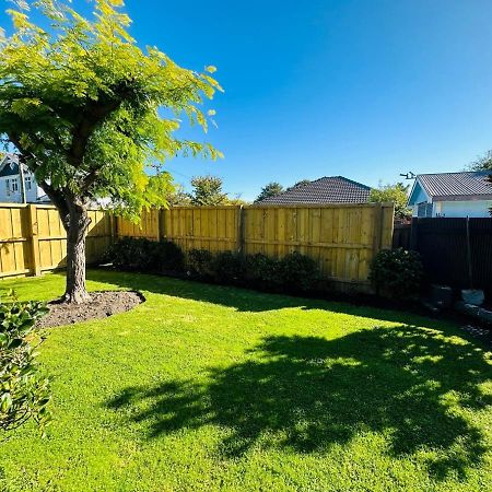 2 Bed Beckenham Beauty - Pet Friendly Villa Christchurch Bagian luar foto