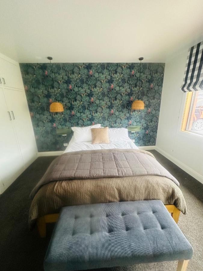 2 Bed Beckenham Beauty - Pet Friendly Villa Christchurch Bagian luar foto